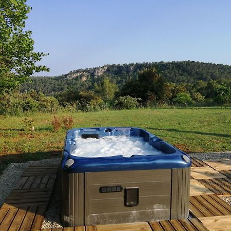 L' Oree Du Val Sillans la Cascade Bagian luar foto